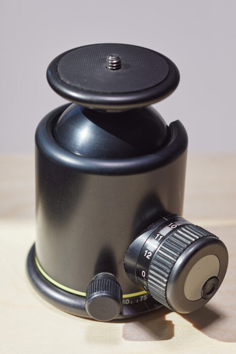 Ball head for the photoblogger.
